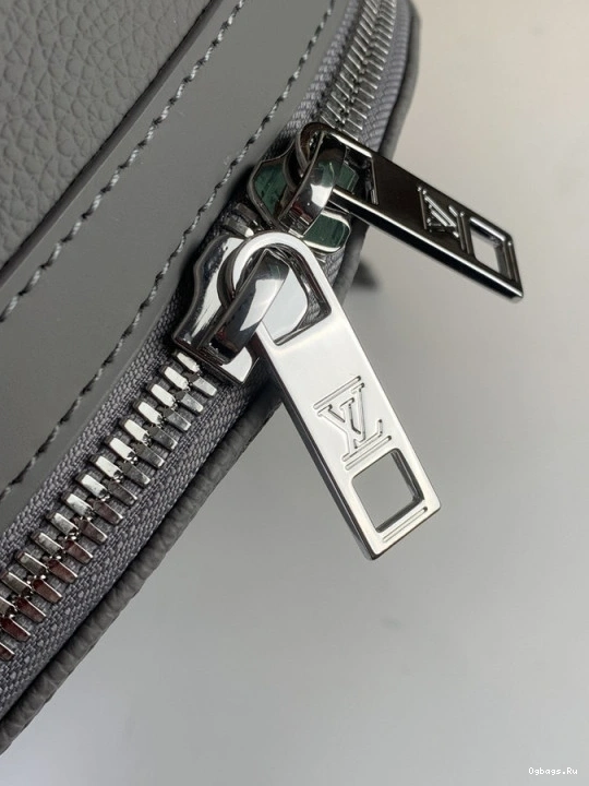 LOUIS TAKEOFF VUITTON BACKPACK 0601